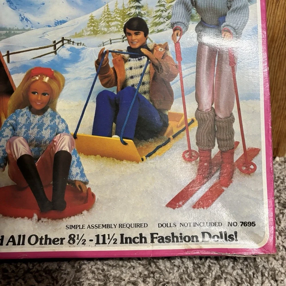 1984 Vintage Rare Fashion Doll‎ Winter Holiday Set 7695 ARCO *Read*
